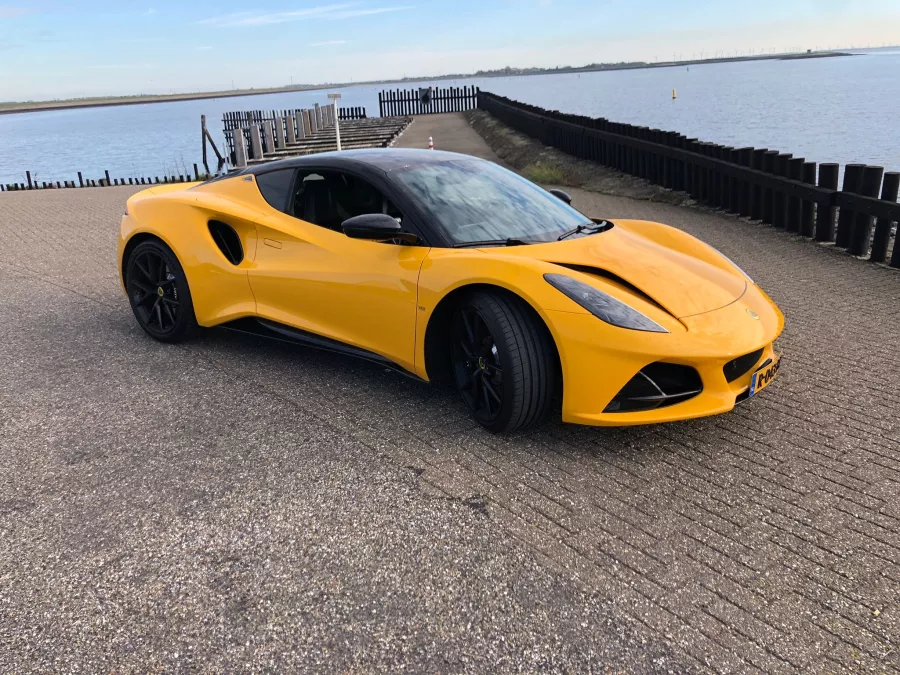 Lotus Emira