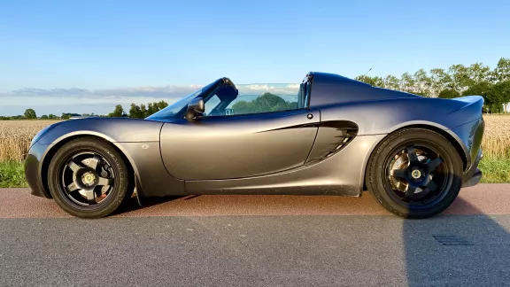 Lotus S2