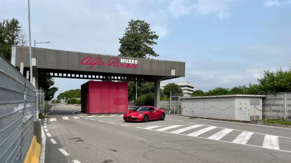 Alfa Romeo 4C 4C launch edetion